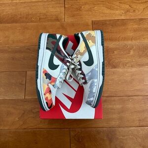 BOYS GRADE SCHOOL NIKE DUNKS